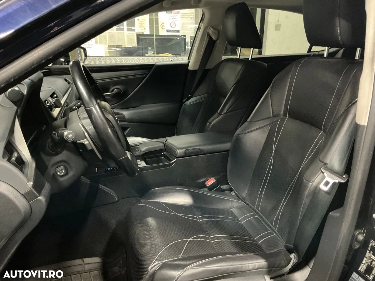 Lexus Seria ES 300h Executive Line - 9