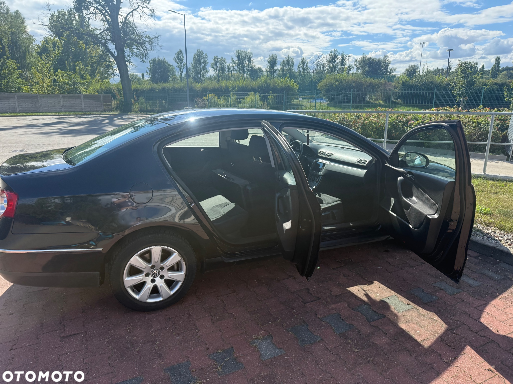 Volkswagen Passat - 8