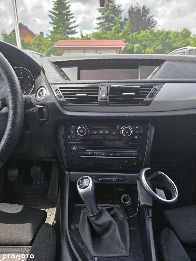BMW X1 sDrive18d - 23