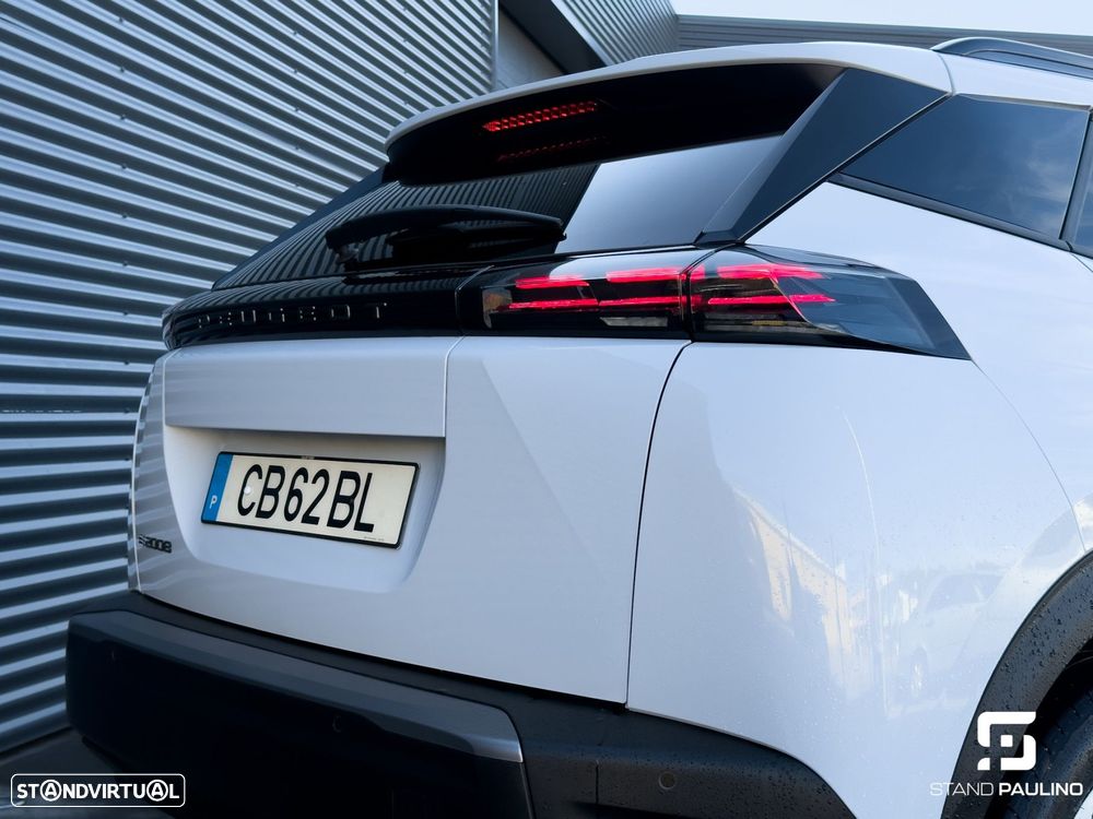 Peugeot e-2008 54 kWh Allure - 11