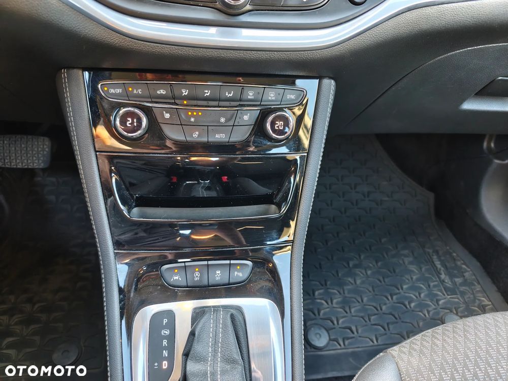 Opel Astra 1.4 T Elite S&S - 17