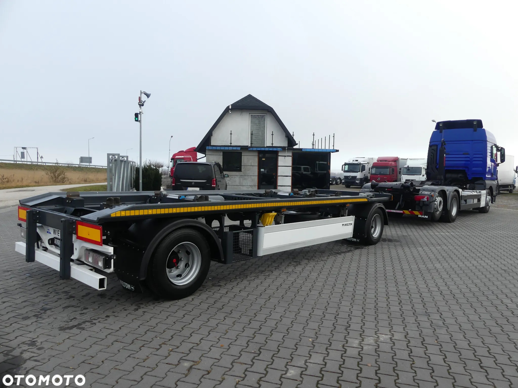 MAN TGX 26.400 / 6x2 / HAKOWIEC + PRZYCZEPA WIELTON 18T / EURO 6 / - 12