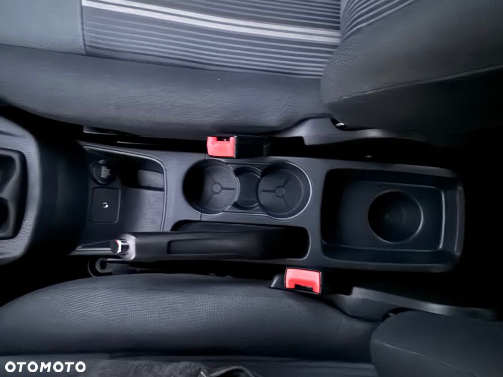 Ford Fiesta - 31