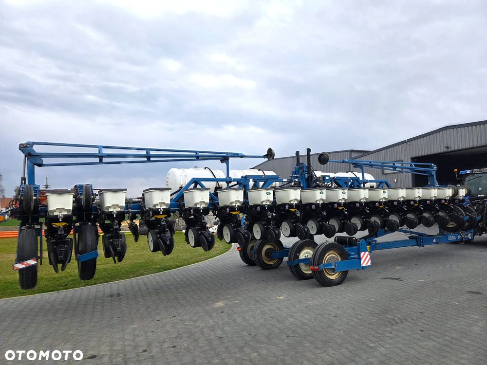 Inny Siewnik Kinze 3600 16 rzędowy, 2012 Rok, Stan Idealny - 14