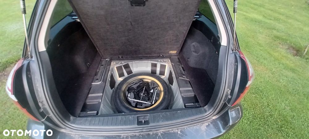 Subaru Legacy 2.0R Trend - 11