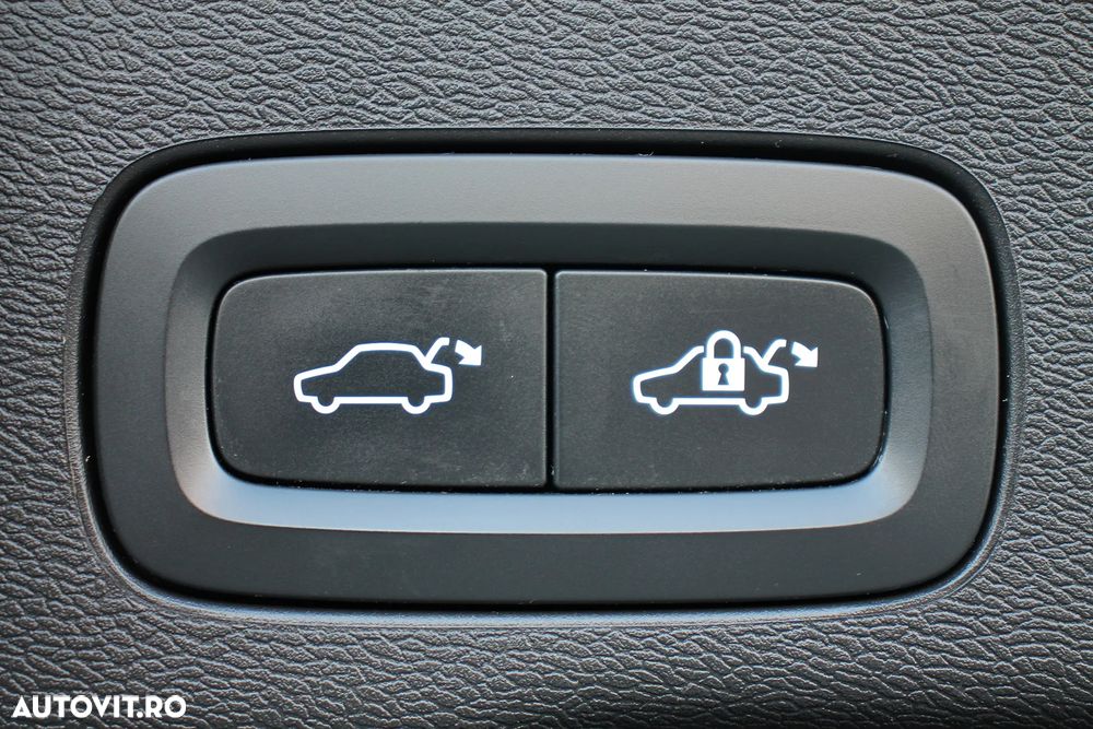 Volvo XC 60 B4 D AWD Geartronic Momentum - 20