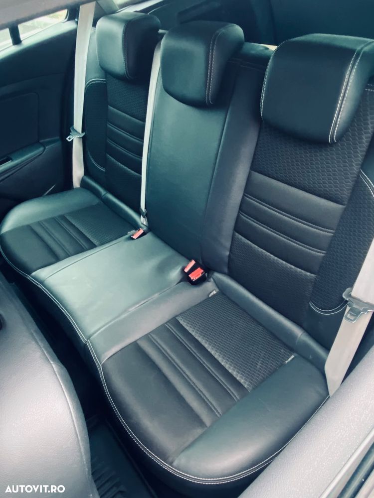 Renault Megane ENERGY dCi 130 Start & Stop Bose Edition - 13