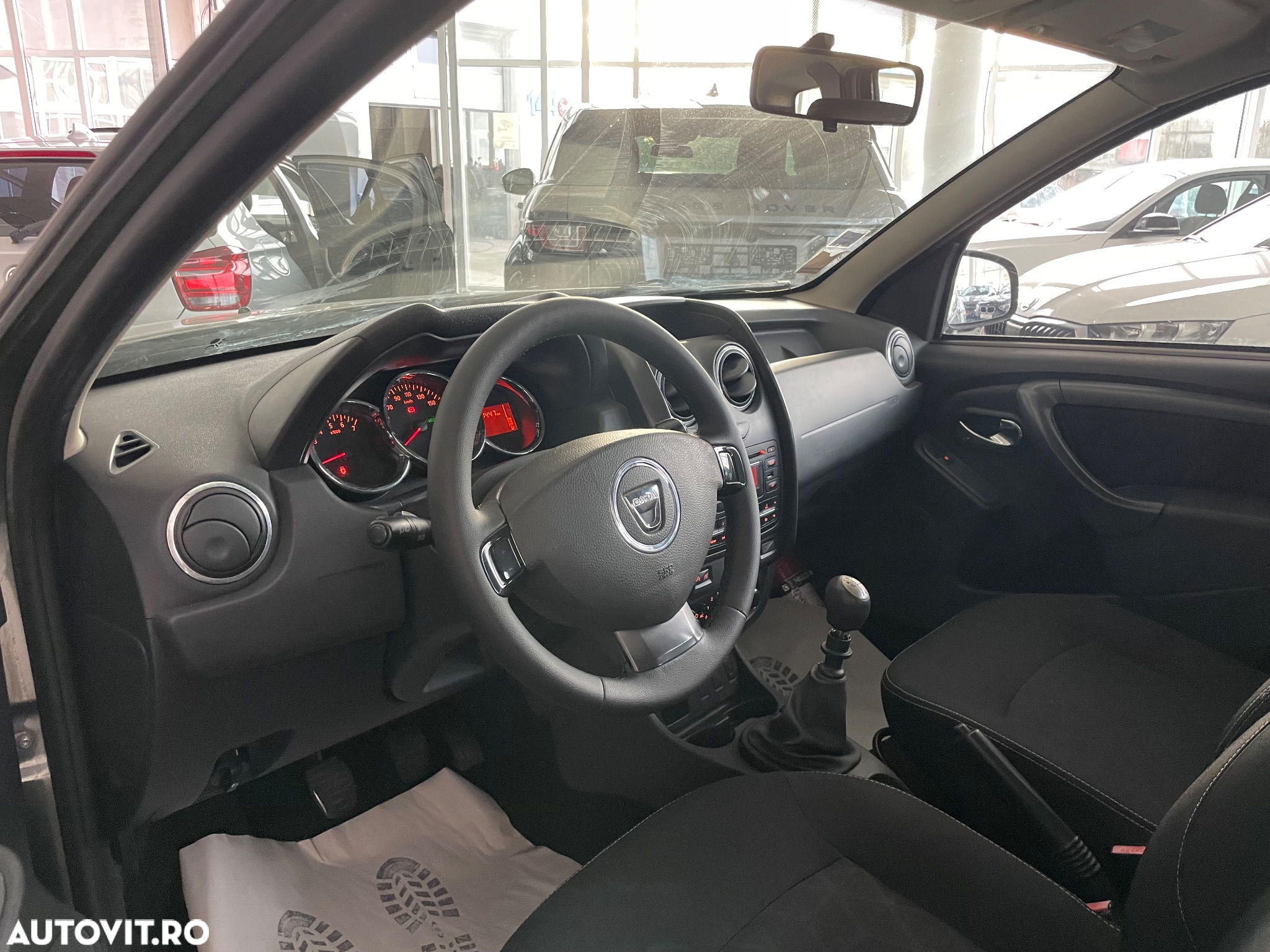 Dacia Duster 1.5 dCi 4x2 Laureate - 19