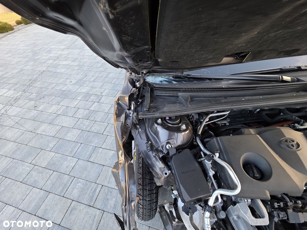 Toyota Camry 2.5 Hybrid Comfort CVT - 12