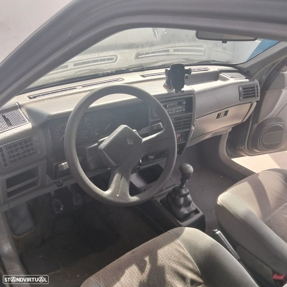 Renault 19 Chamade 1.4 TSE - 10
