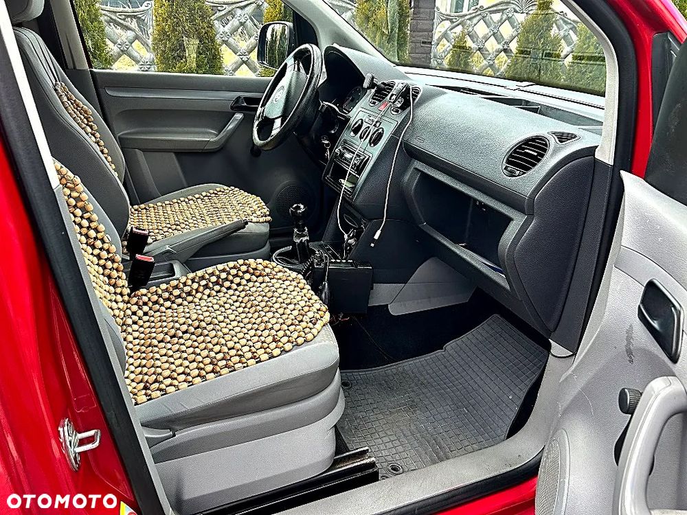 Volkswagen Caddy Maxi - 8