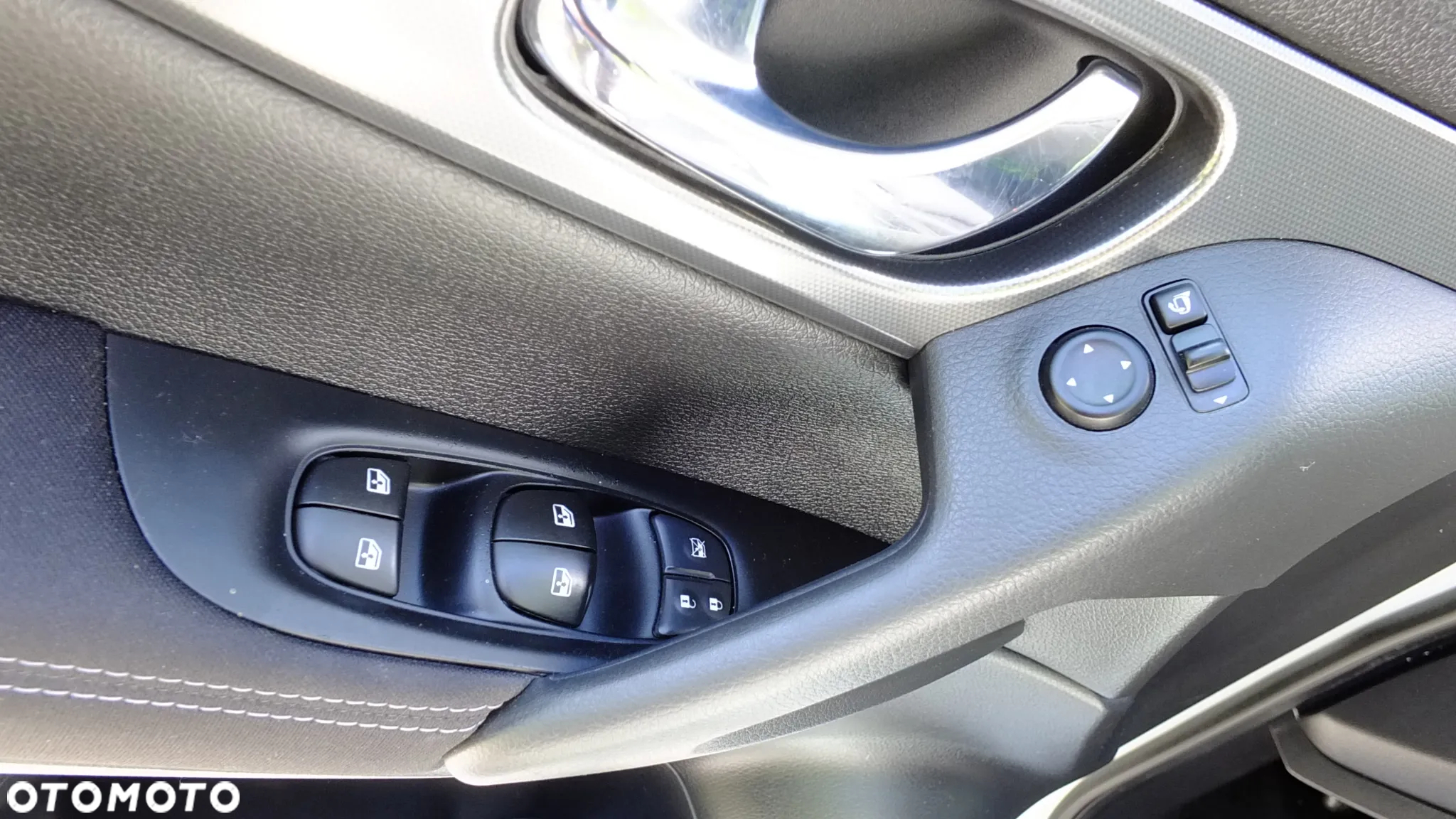 Nissan Qashqai 1.2 DIG-T N-Connecta EU6 - 21