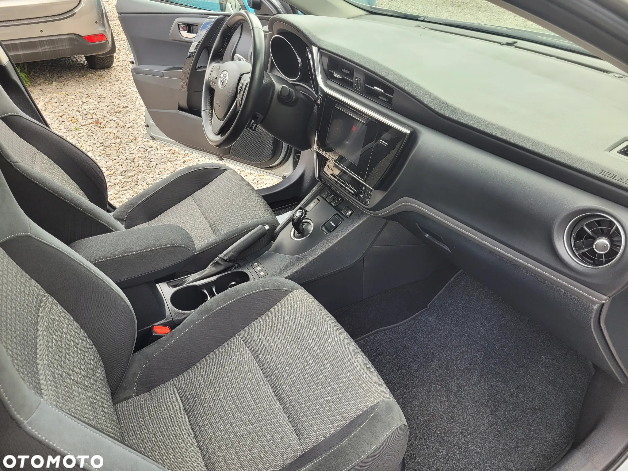 Toyota Auris - 19