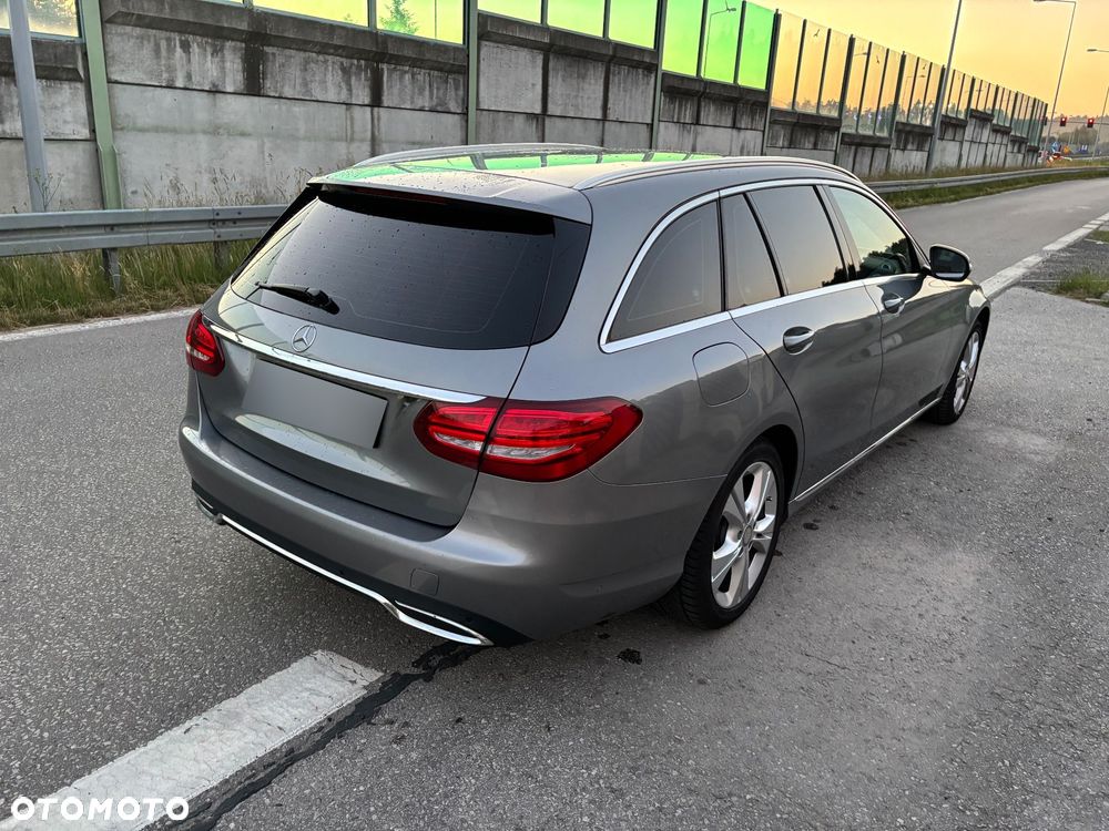 Mercedes-Benz Klasa C 180 7G-TRONIC Exclusive - 3