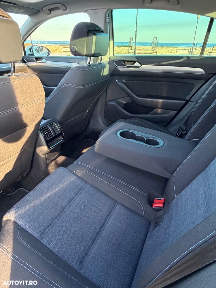 Volkswagen Passat Standard - 8