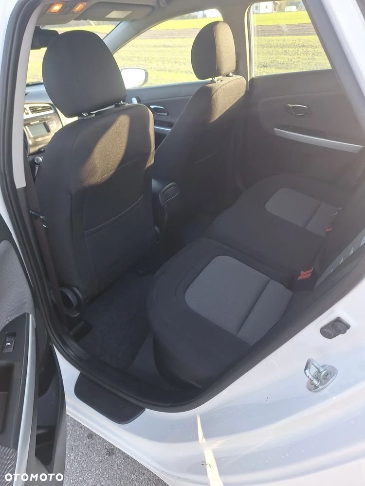 Kia Ceed 1.6 GDI DCT Platinum Edition - 8