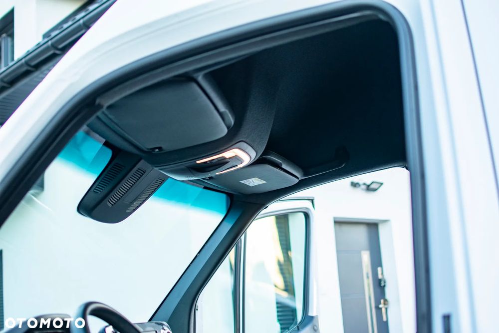 Mercedes-Benz Sprinter 319 - 29