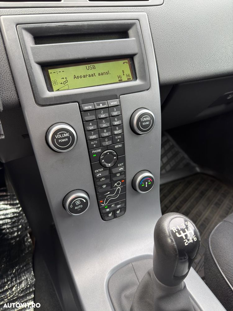 Volvo V50 DPF DRIVe Momentum - 16