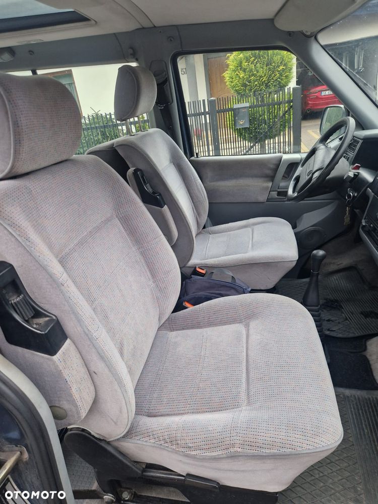 Volkswagen Multivan Standard - 28