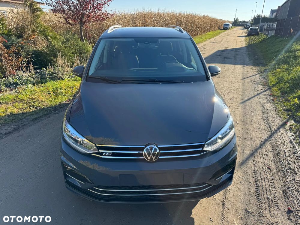 Volkswagen Touran - 11