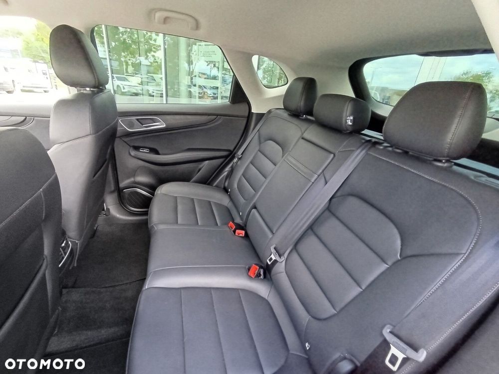 MG HS 1.5 T-GDI Excite DCT - 24