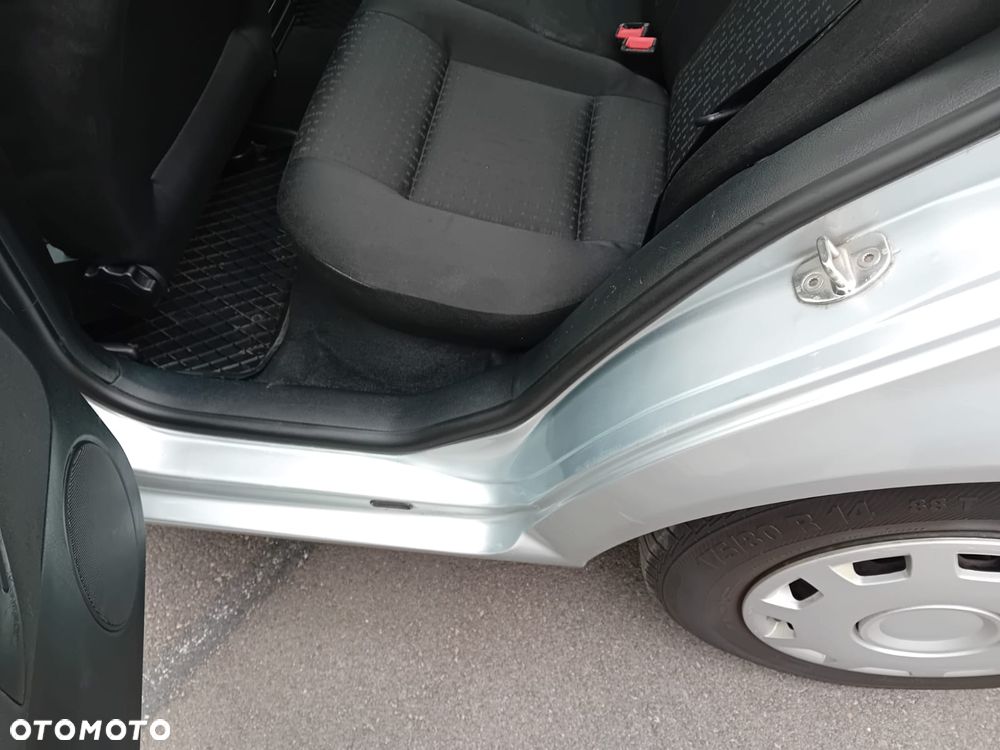 Volkswagen Golf 1.4 Comfortline - 14