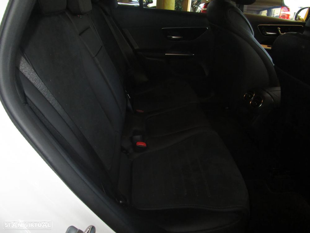 Mercedes-Benz GLC 300 - 23