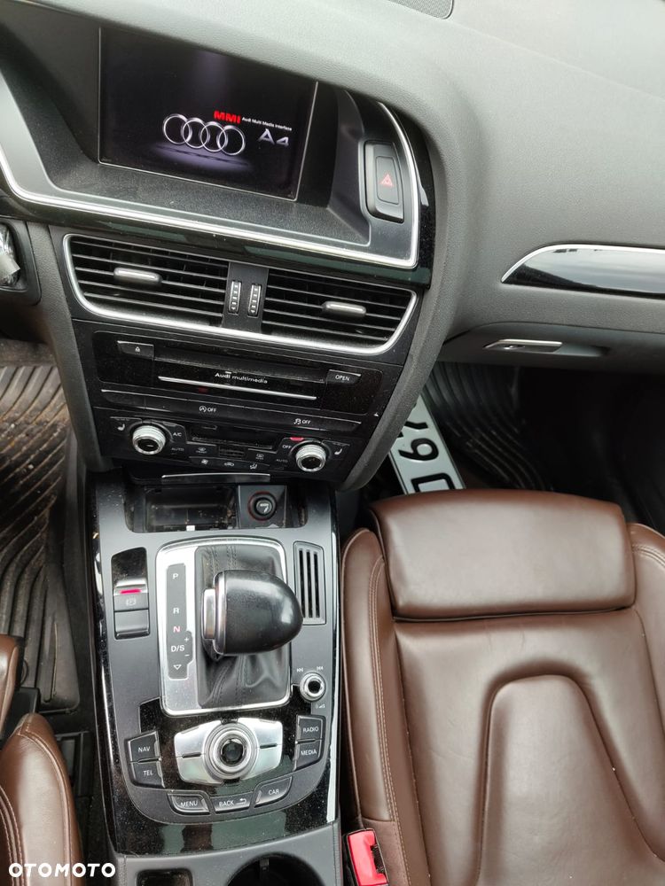 Audi A4 Avant 2.0 TDI DPF clean diesel quattro S tronic S line Sportpaket - 13
