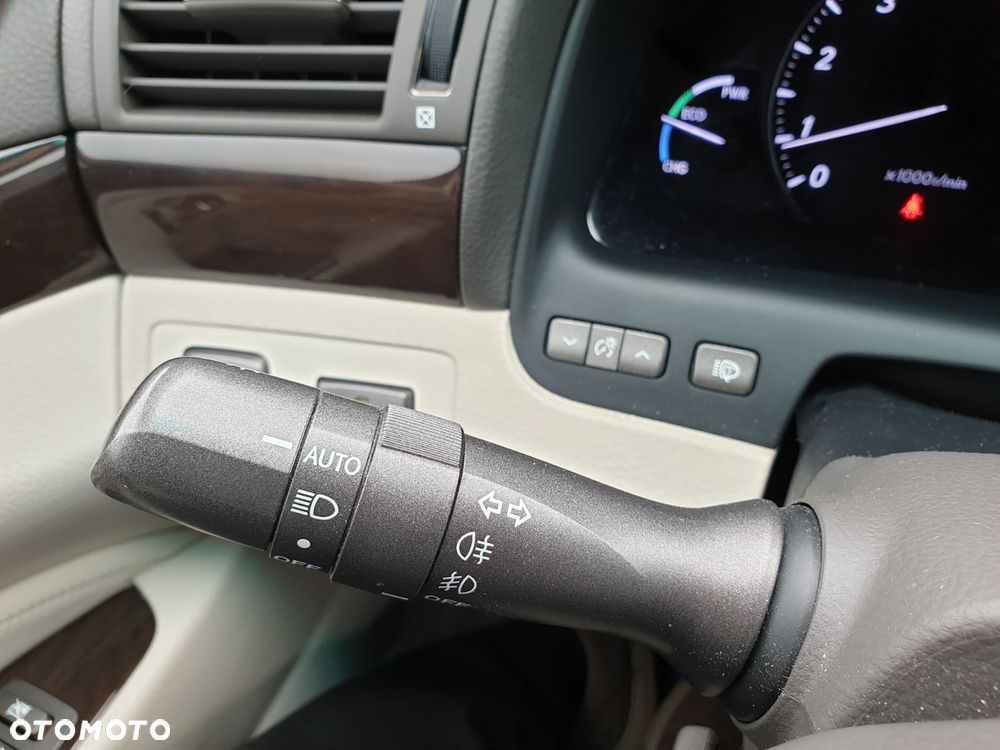 Lexus LS 600h Elegance - 8