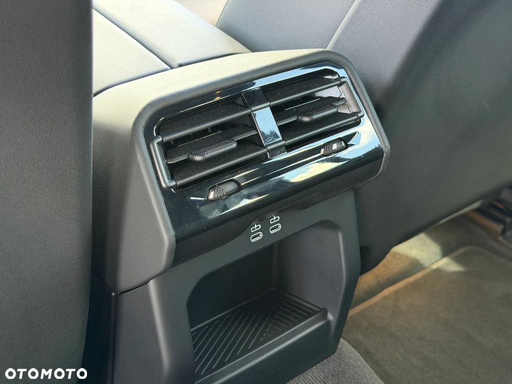 BMW Seria 5 520d xDrive - 26