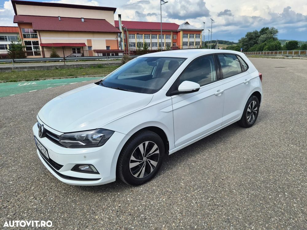 VOLKSWAGEN Polo