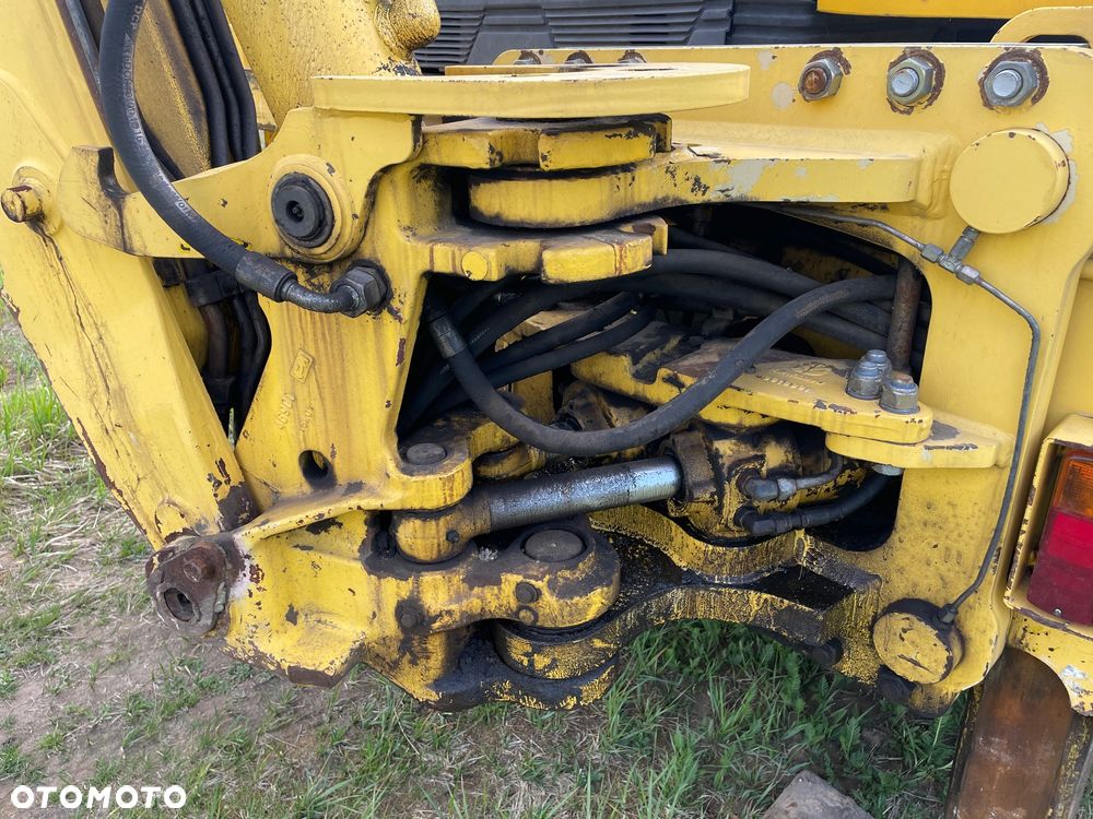 New Holland LB115-4PS - 9