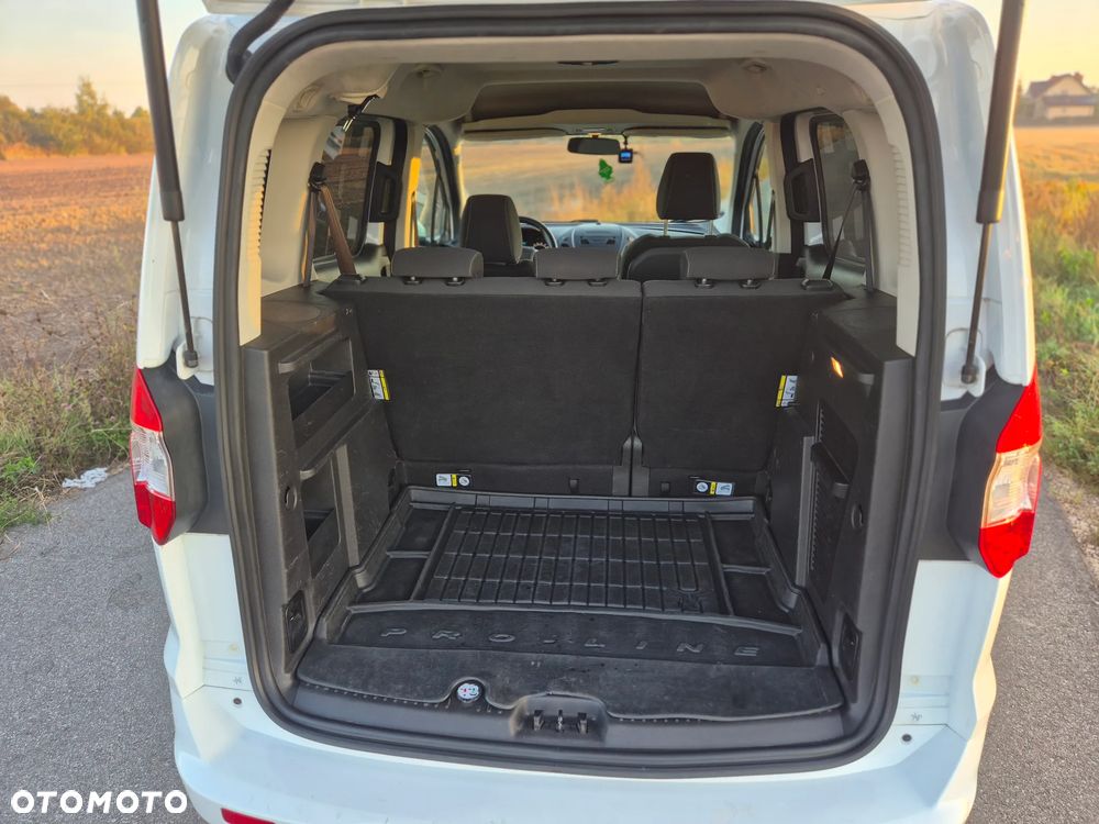 Ford Tourneo Courier 1.5 TDCi Sport - 10