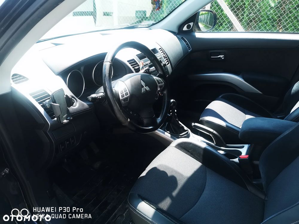Mitsubishi Outlander 2.0 DID Intense + - 12