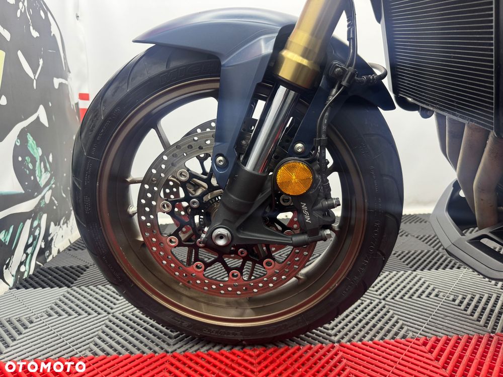 Honda CB - 9
