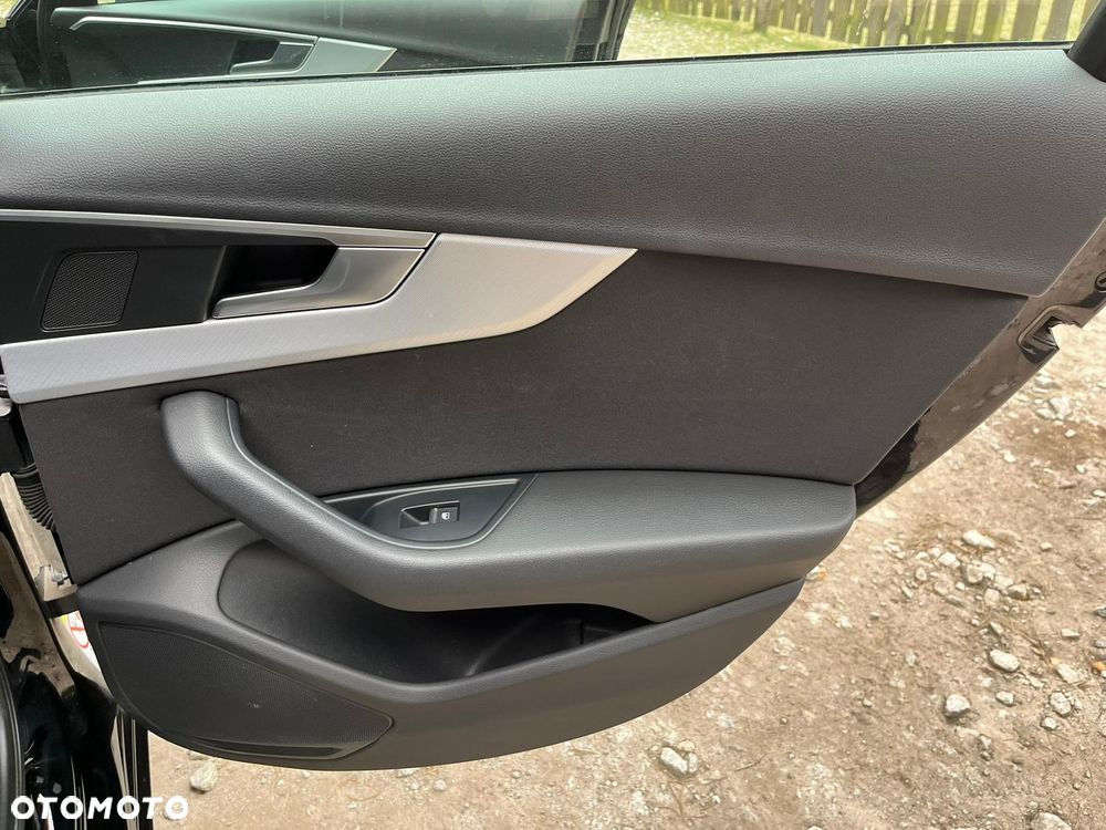 Audi A4 Avant 2.0 TDI Sport S tronic - 22