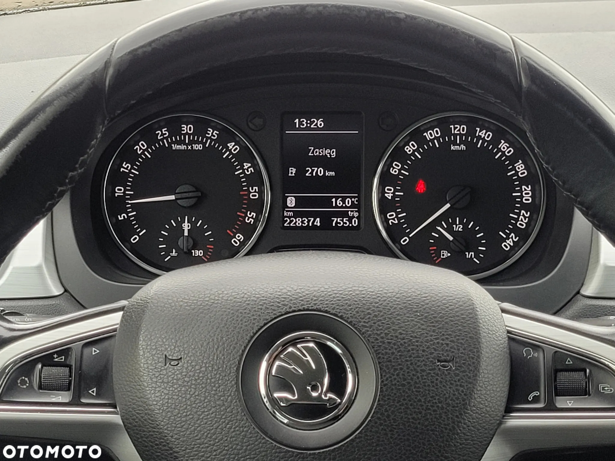 Skoda RAPID - 25