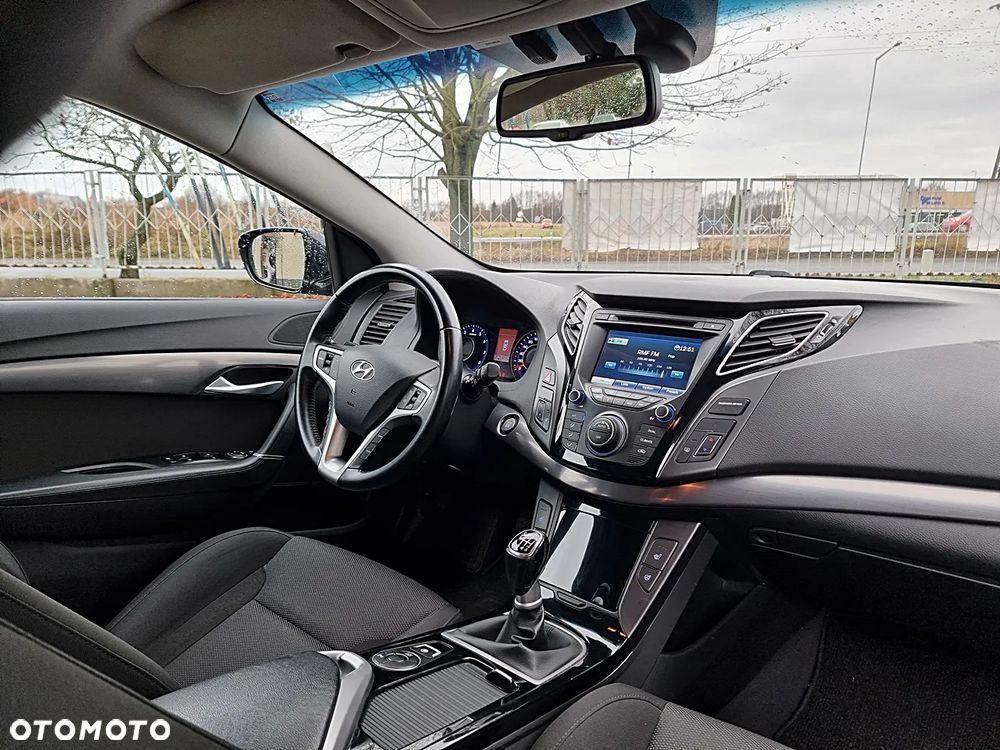 Hyundai i40 i40cw 1.6 Fifa World Cup Edition - 18