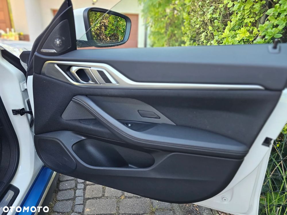 BMW i4 70.3kWh eDrive 35 - 11