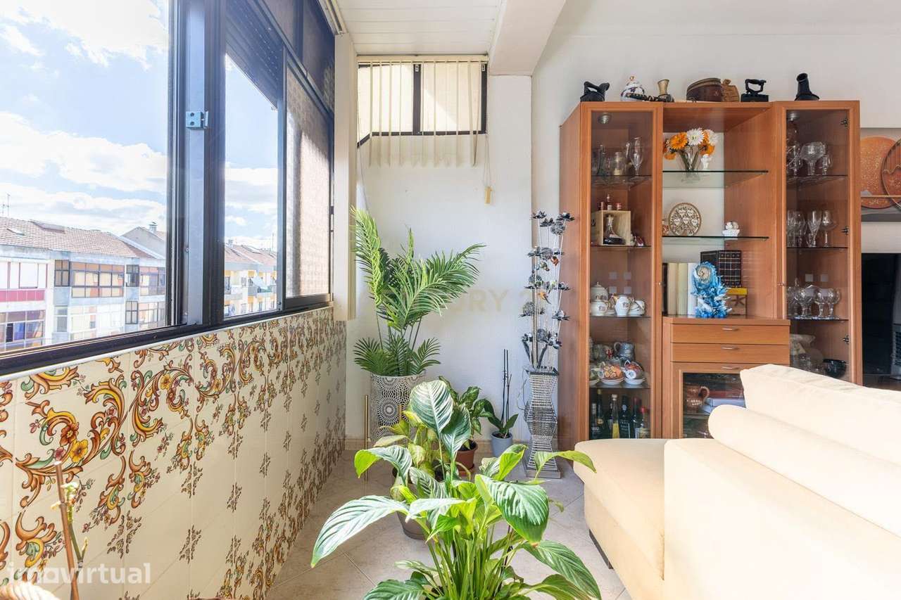 Apartamento T2 em Barreiro com Excelente Luz Natural - Grande imagem: 5/31