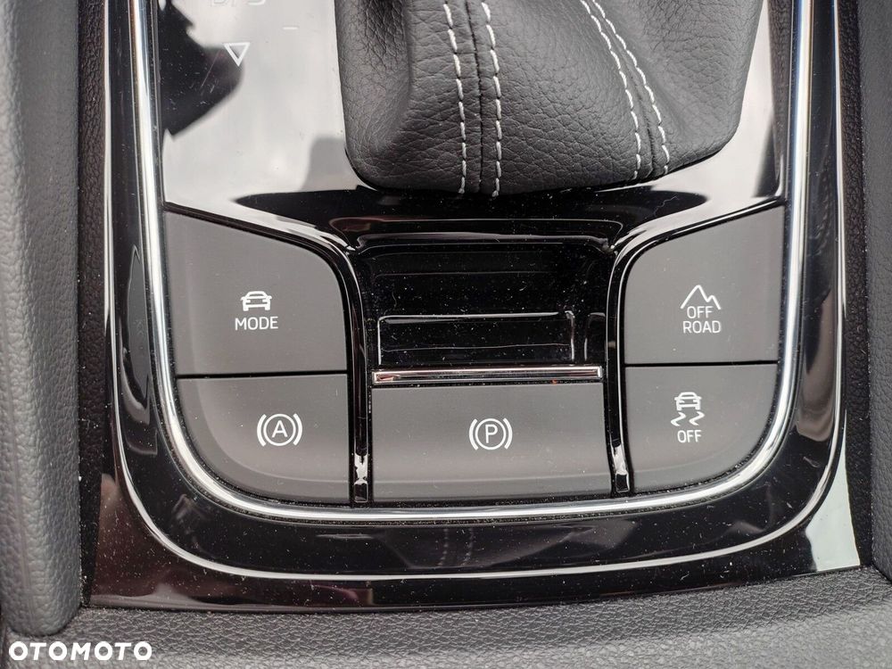 Skoda Karoq 2.0 TSI 4x4 Sportline DSG - 36