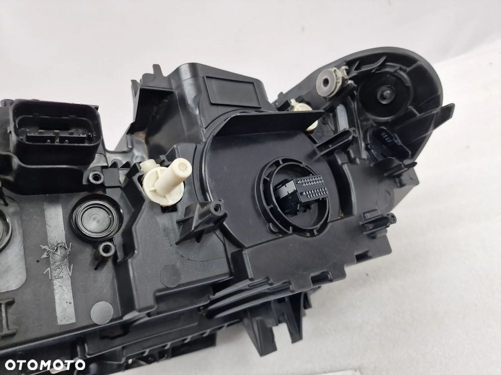 BMW X1 F48 15- PRAWA LAMPA PRZEDNIA PRZÓD FULL LED , NR 6311-7495004-03 / 63117495004 / 7495004 , NR AUKCJI LA31 - 21