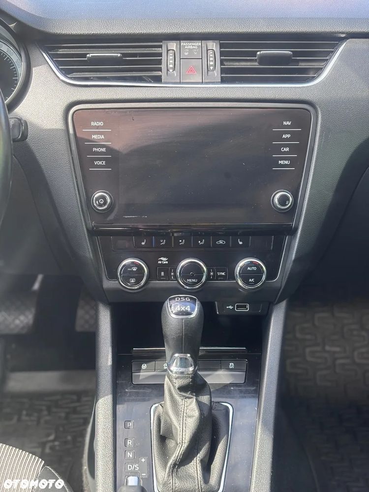 Skoda Octavia 2.0 TDI DSG Style - 29