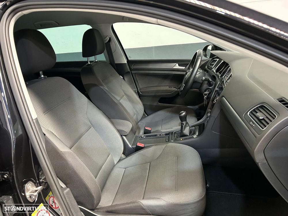 VW Golf Variant 1.6 TDi Confortline - 20