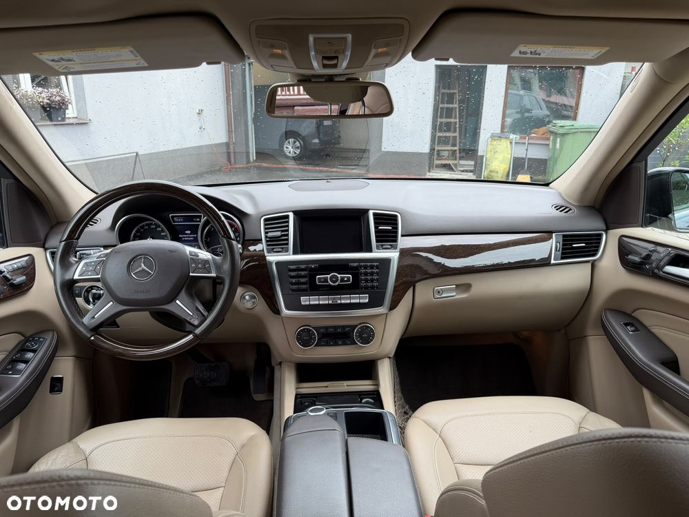 Mercedes-Benz ML 350 BlueTEC 4-Matic - 15
