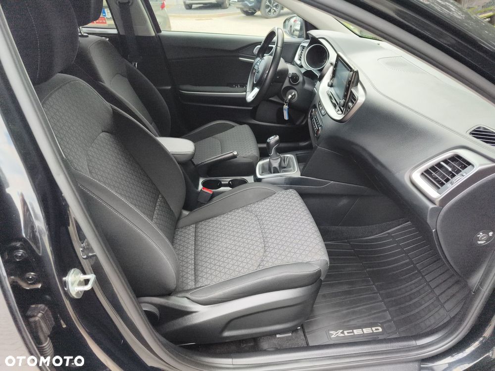 Kia XCeed 1.5 T-GDI M - 9