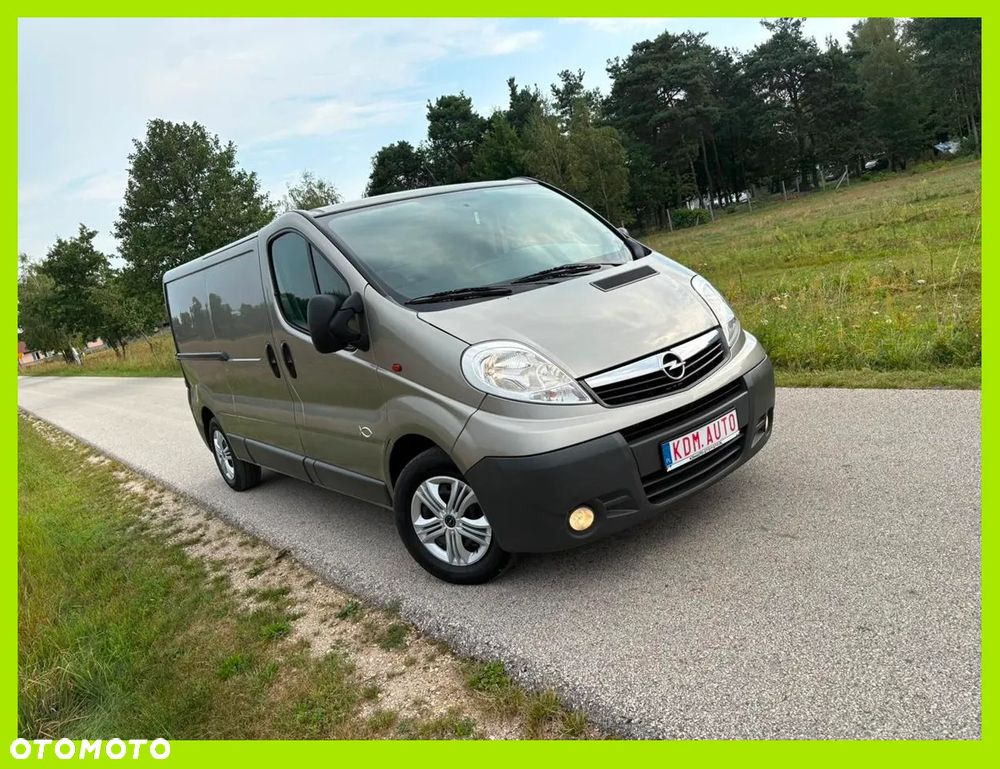 Opel Vivaro - 1