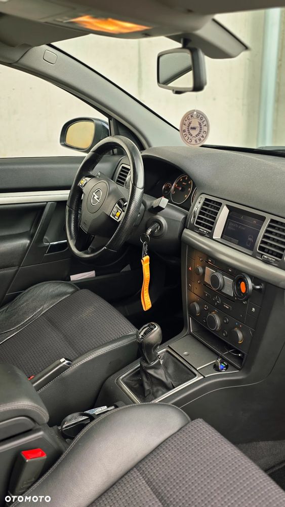 Opel Vectra GTS 1.9 CDTI - 19