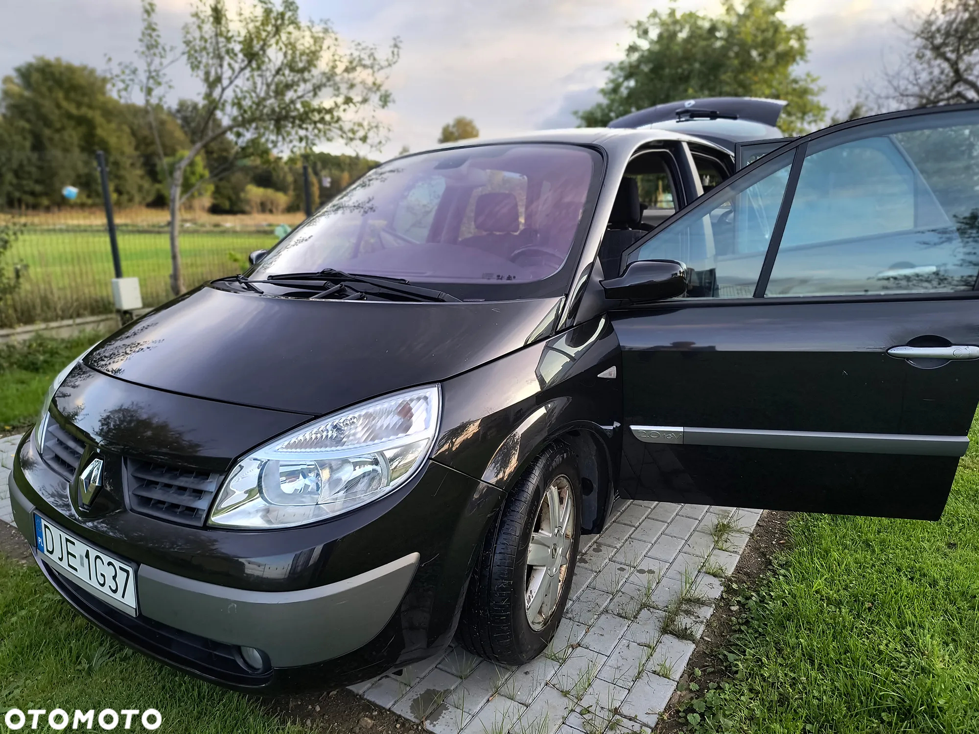Renault Scenic 2.0 16V Avantage - 5