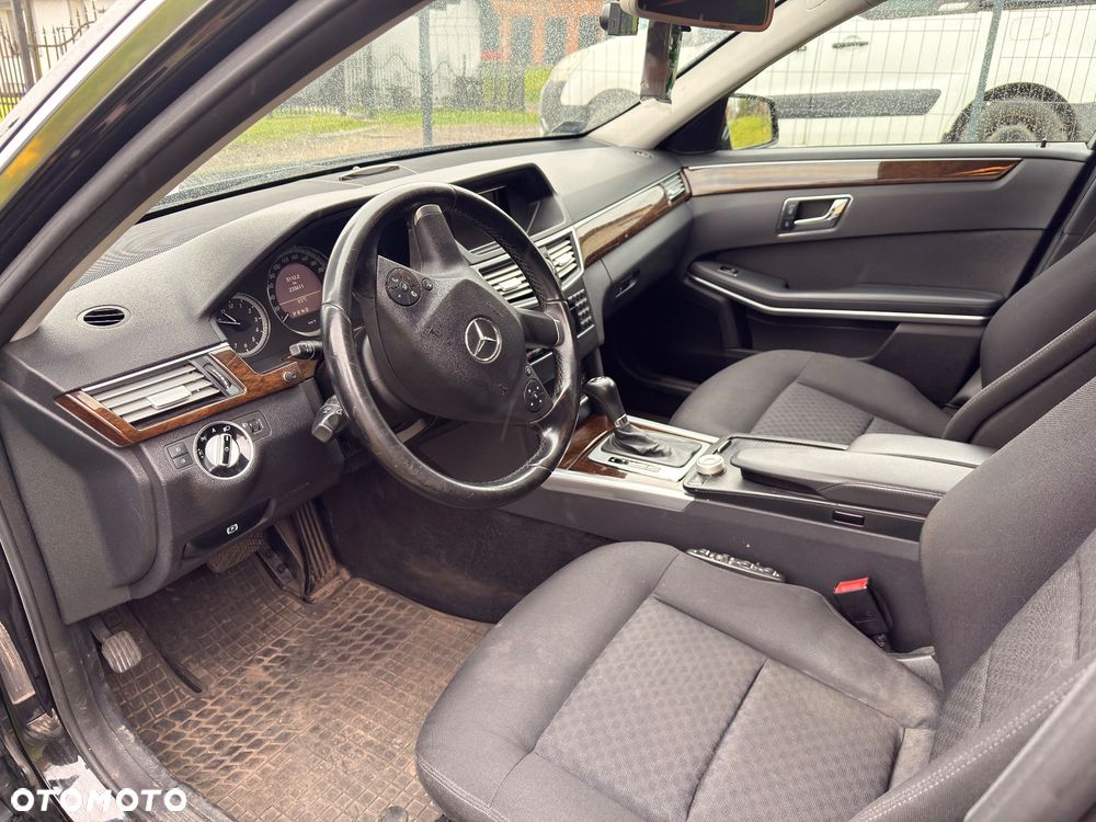 Mercedes-Benz Klasa E 220 CDI BlueEff Elegance - 4